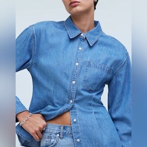 Madewell Denim Darted Button-Up Shirt in Winnset Wash